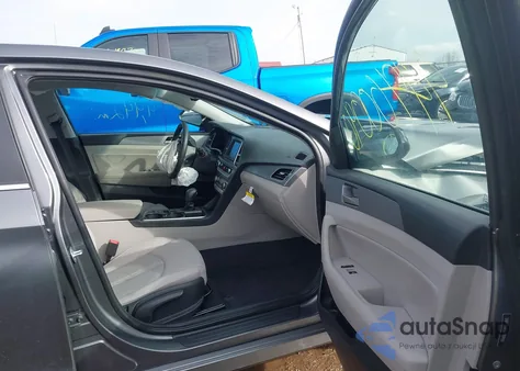 2019 Hyundai Sonata Sel z USA, uszkodzony, nr VIN 5NPE34AFXKH809969